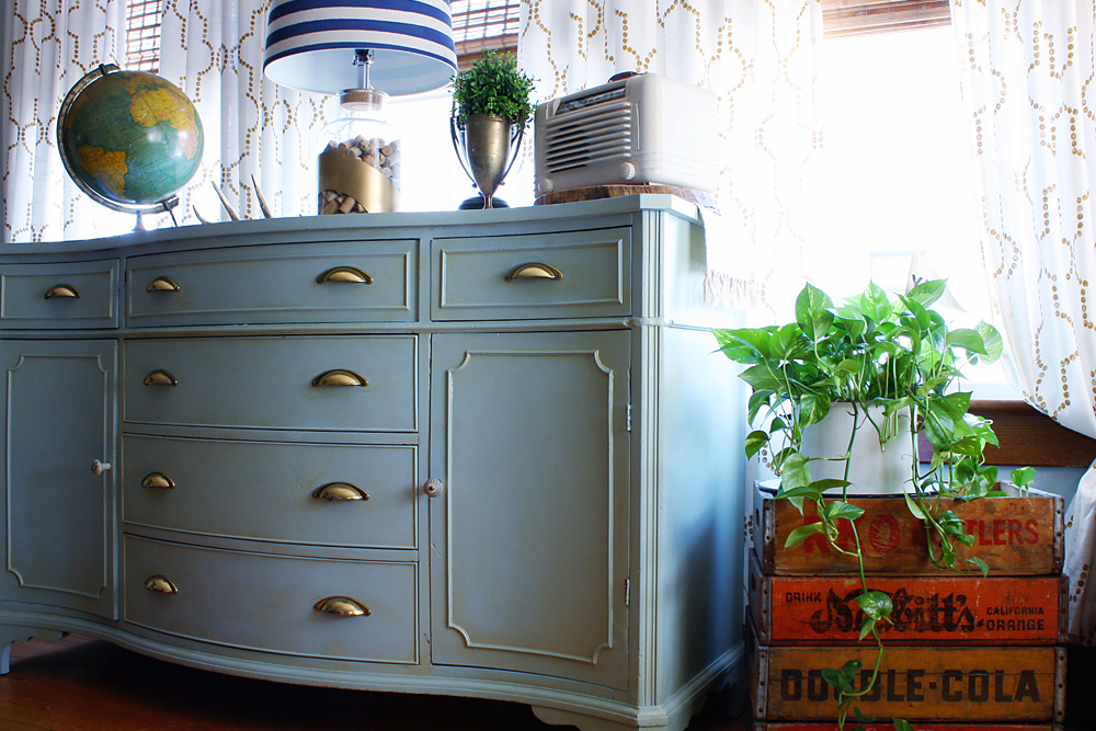 Favorite Furniture Makeover - Chalk Paint