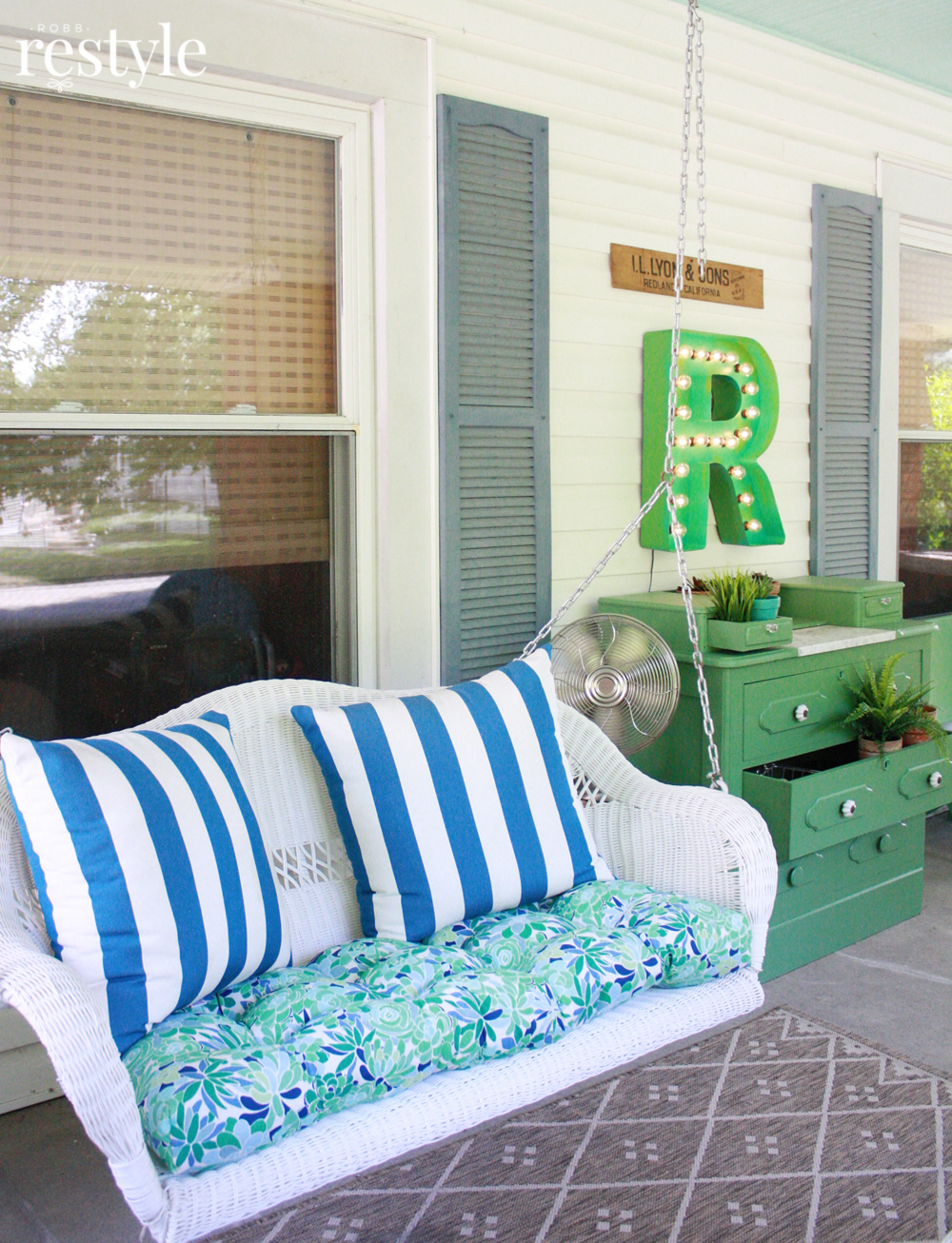 front porch swing decor