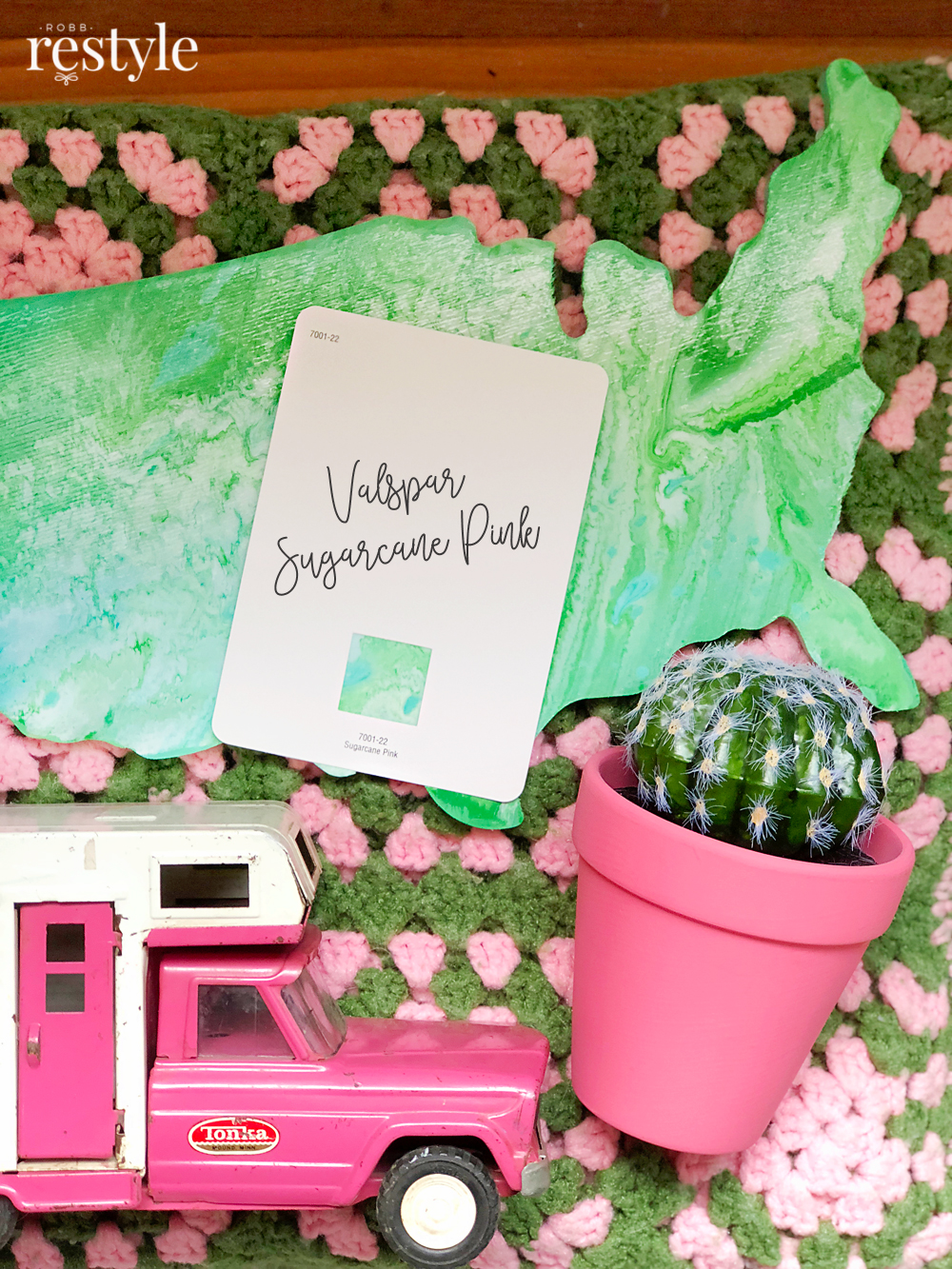 Pink & Green Boho Bedroom Inspiration