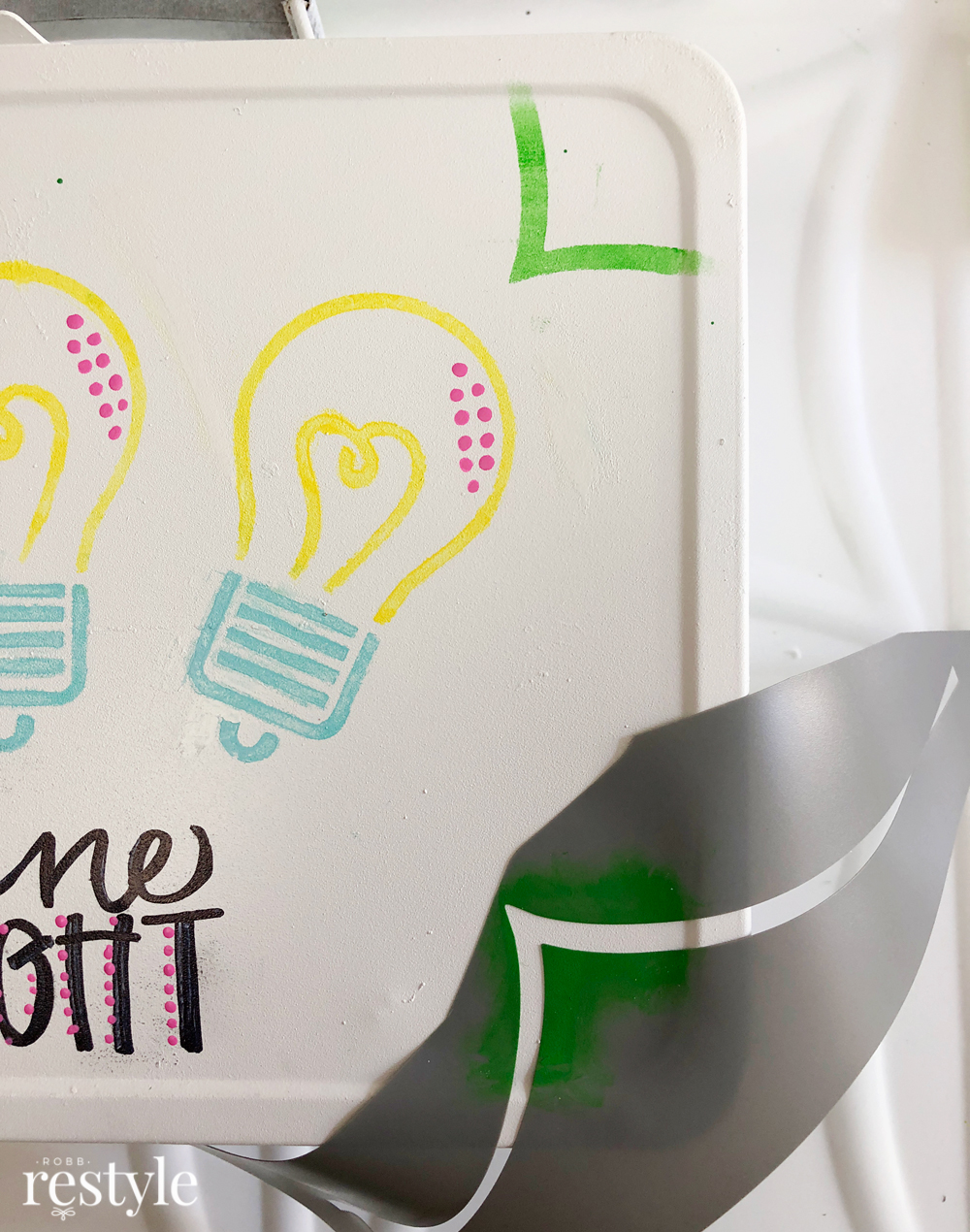 DIY Edison Bulb Stencil